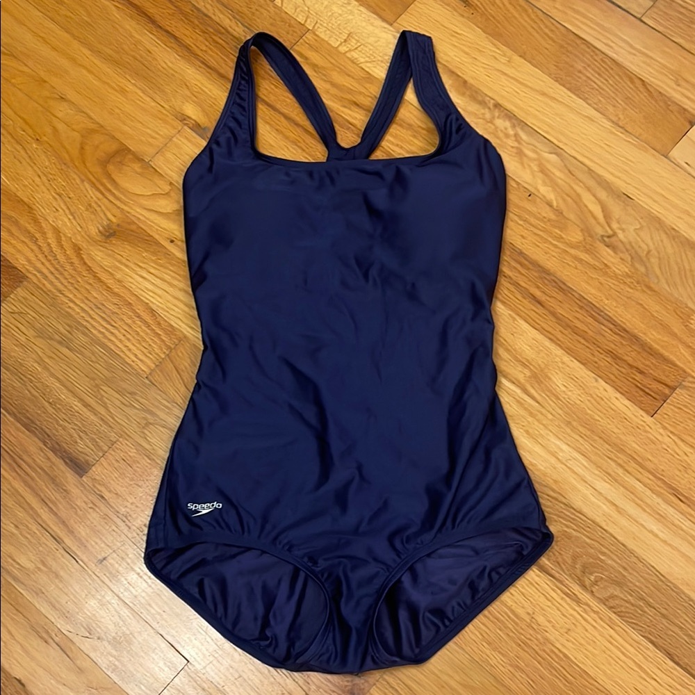 Speedo Racerback Swimsuit. One Piece. Size 10. Navy Blue. EUC